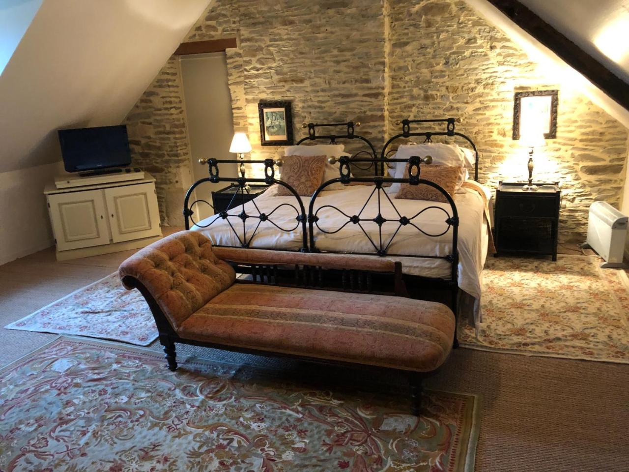 Готель Manoir De La Riviere Saint-Louet-sur-Seulles Екстер'єр фото